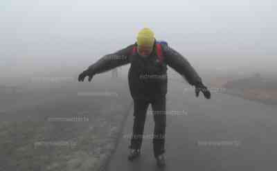 (Sturm, stark) Orkan auf dem Brocken: Heftiger Herbststurm mit 122 km/h auf dem Brocken, Siglinde wütet mit voller Orkanstärke, 