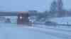Über 10 cm Neuschnee bringen Verkehr erliegen, LKW hängen quer: LKW Fahrer schimpft ganz besonders intensiv gegen den Winterdienst