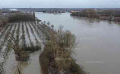 Schifffahrt am Rhein komplett eingestellt - Hochwasser erreicht kritische Marke, Landstriche ufernah überflutet, exklusive Drohnenaufnahmen, Straßen gesperrt, Fluttore geschlossen, Pegel steigen weiter an: Die Hochwasserlage am Rhein spitzt sich weiter zu!