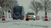 (UP)Schneechaos in Sachsen: Bus und 2 PKW verunglücken auf schneeglatter Fahrbahn, Bus landet im Graben, Autobahnzubringer blockiert, Stau auf Grund Eisglätte: Wintergewitter fegt über Erzgebirge hinweg, gefährliche Schneeglätte lässt Verkehr zusammenbrechen