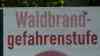 Große Dürre in Ostdeutschland – Waldbrandgefahr sehr hoch: Deutschland steuert auf einen erneuten Dürresommer zu, Felder staubtrocken (on tape), Mais wächst nicht, vielerorts herrscht Waldbrandstufe 4: Landwirt: „Wenn es nicht bald regnet, dann verreckt wieder alles. Trocken, trocken, trocken. Am Anfang hatten wir Wasser gehabt und es war nicht warm. Jetzt ist es warm und wir haben kein Wasser. Es wächst nichts, es wächst nach unten.“